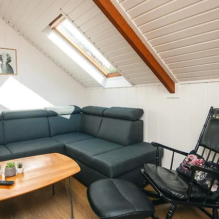 6 Person In Semesterbostad *